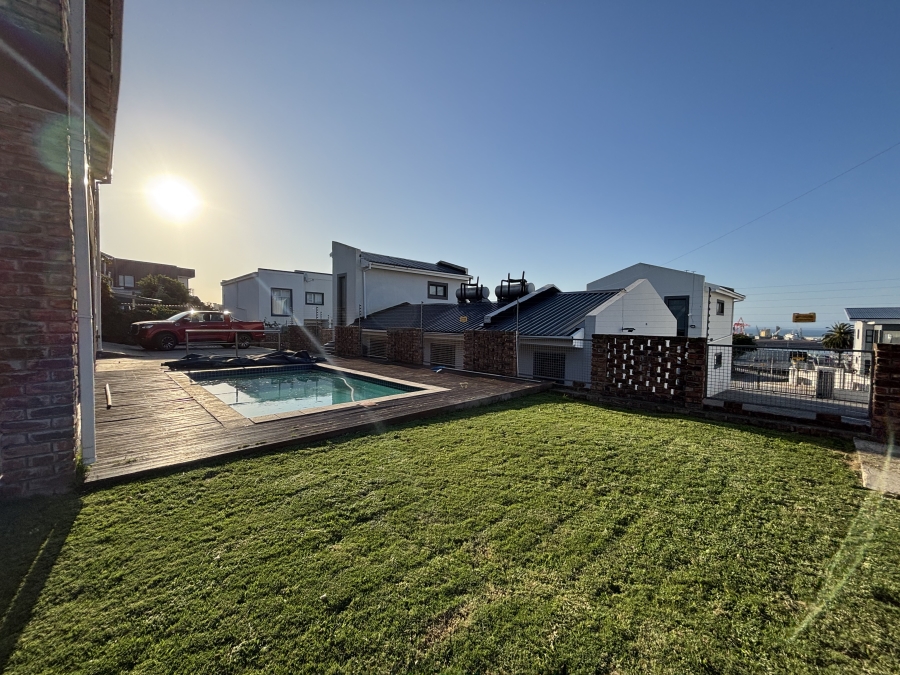 4 Bedroom Property for Sale in Humerail Eastern Cape